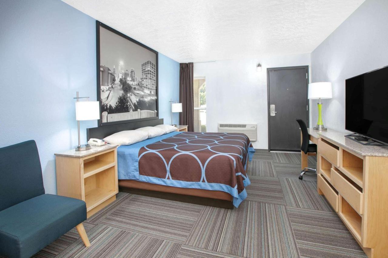 Super 8 By Wyndham City Of Moore Buitenkant foto